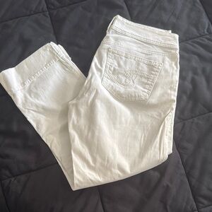Silver Jeans White Straight Leg Denim Capris